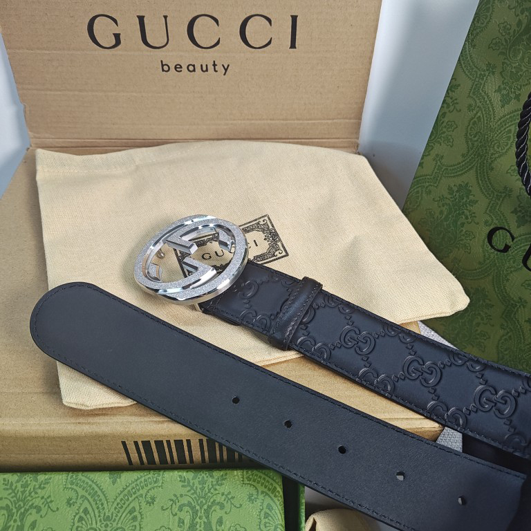 G*u*i belts